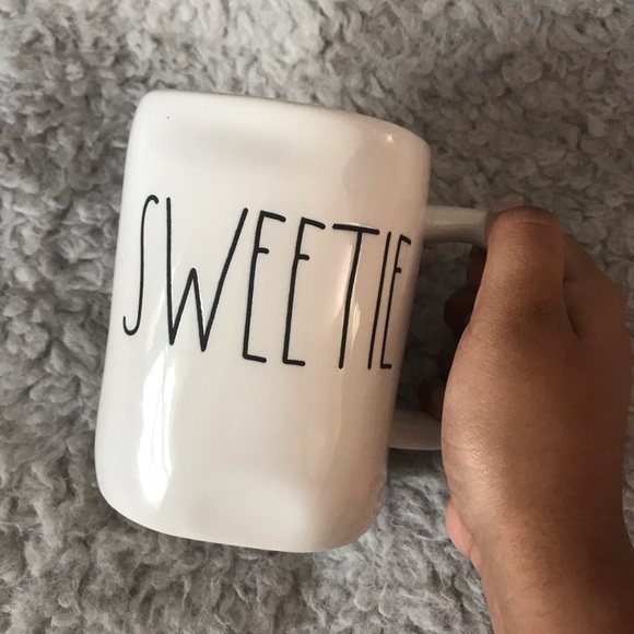 🚨SOLD🚨NEW Rae Dunn SWEETIE Mug - Picture 1 of 3
